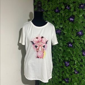 NEW Women’s White T-Shirt with Giraffe Graphic